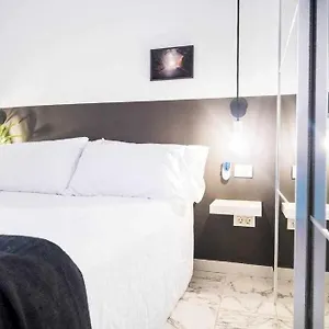 The Black House In Apartamento